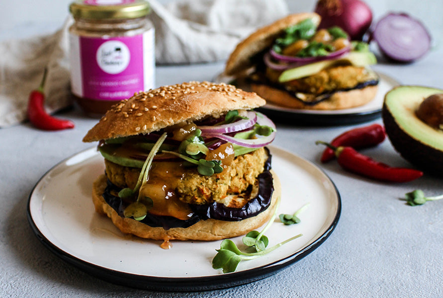 Vegane Kichererbsen-Burger mit Mango Chutney